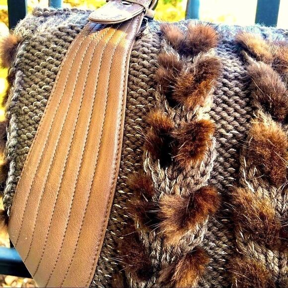 NEW SALVATORE FERRAGAMO BALENA MINK LEATHER HOBO HANDBAG - Picture 3 of 16